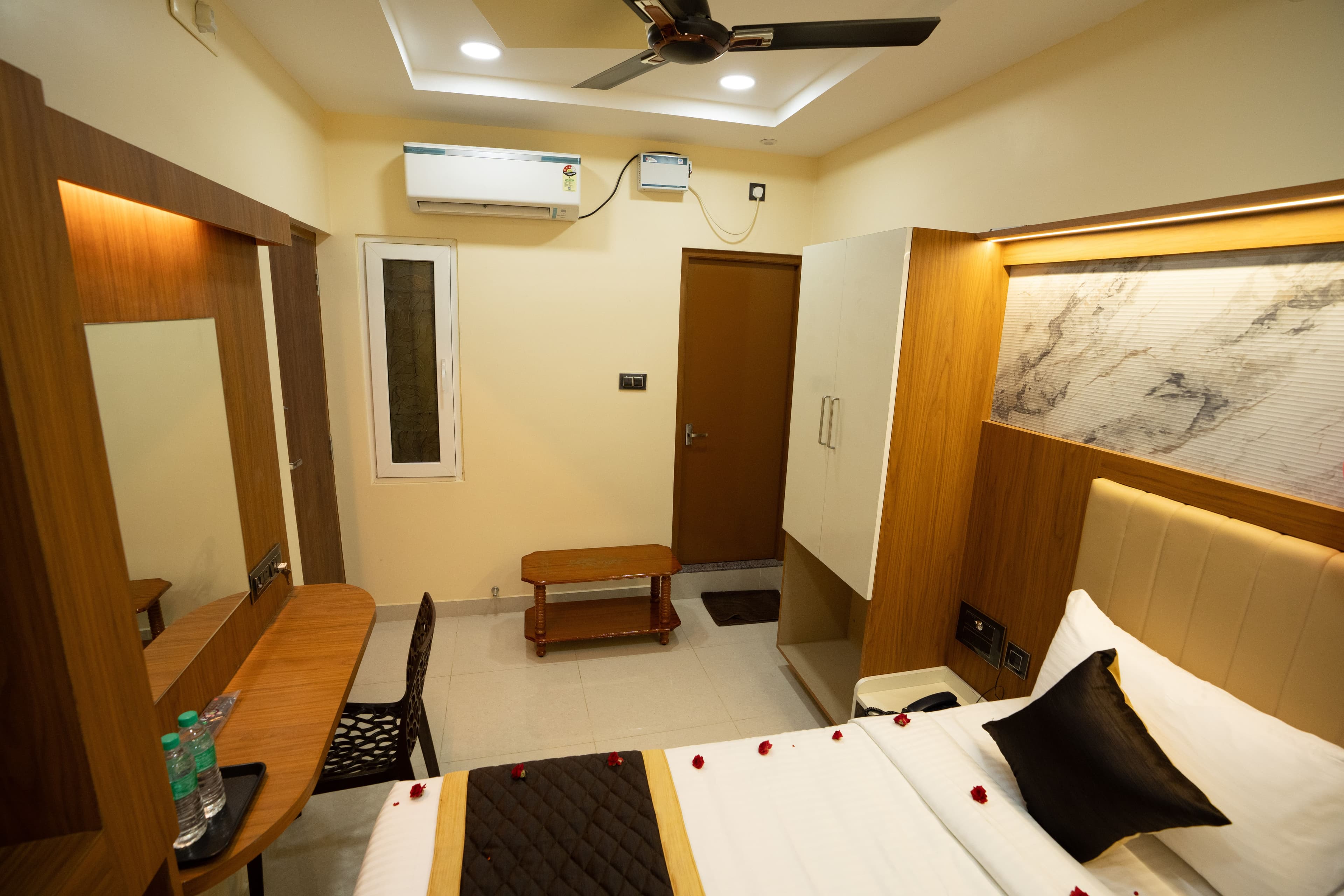 Premium Suite Decor